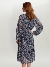 Alaska Unwaisted Long Sleeve Dress With Belt